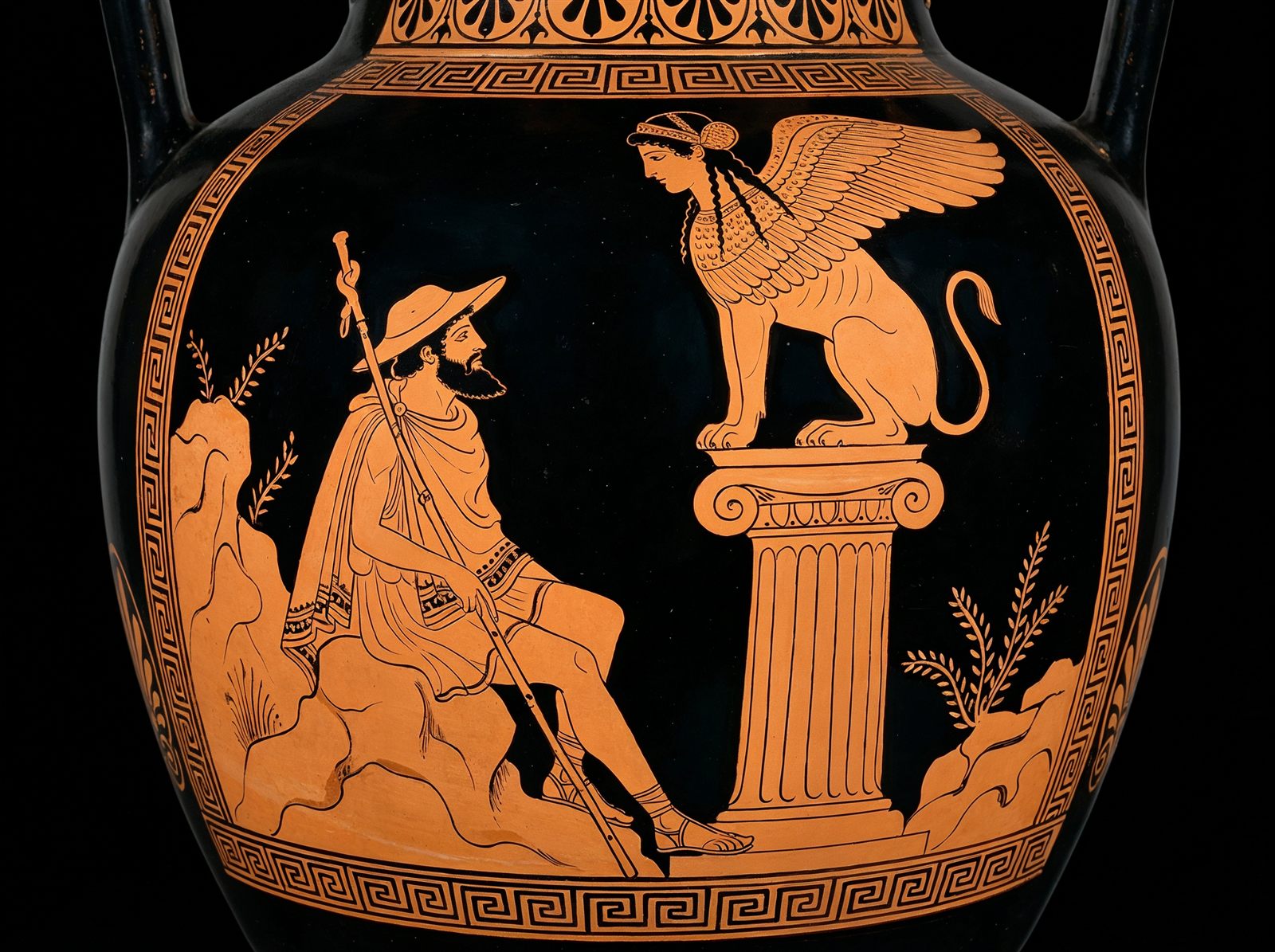 Edipo sentado ante la Esfinge sobre una columna jónica, al estilo de un vaso griego de figuras rojas